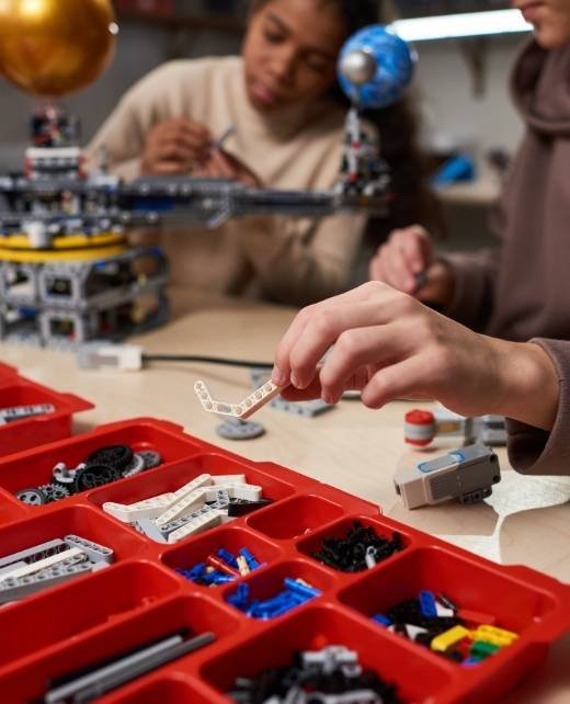children-building-from-constructor-details